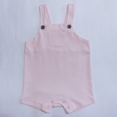 Jardineira unissex com bolso frente - Rosa