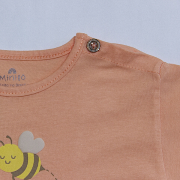 Camiseta Meia Malha Estampa Abelhas